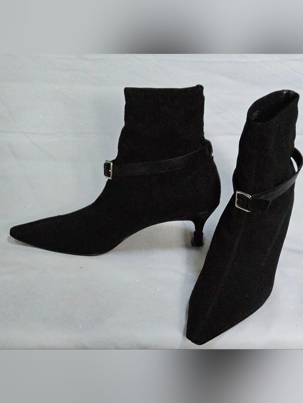 AK Anne Klein Black Pointed Toe Kitten Heel Booties Size 10M Leather Sole